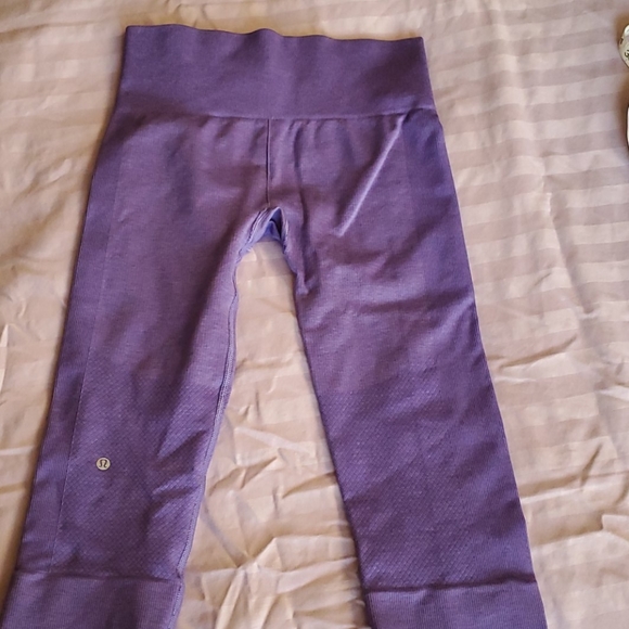 Lululemon In the Flow crops - Picture 6 of 10
